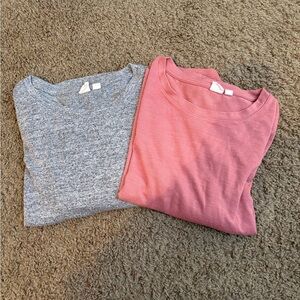 BUNDLE (2) GAP Flutter Long Sleeve Girly Tops Women’s XS/ SP Valentine’s Day